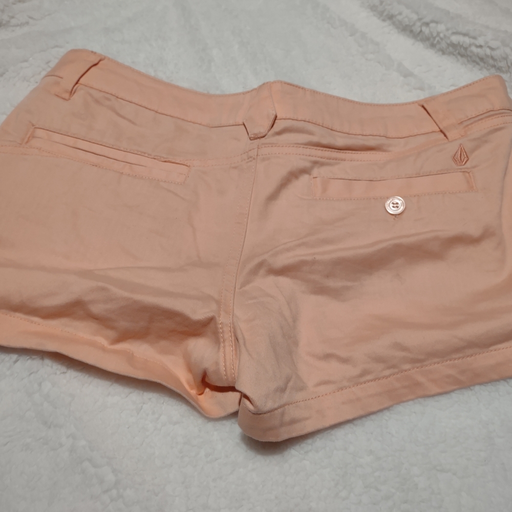 Volcom Shorts - Picture 3 of 4